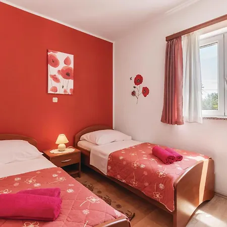 Holiday Home Krnica Peruski * Krnica