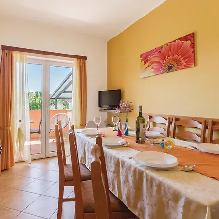 Ferienhaus Holiday Home Krnica Peruski *